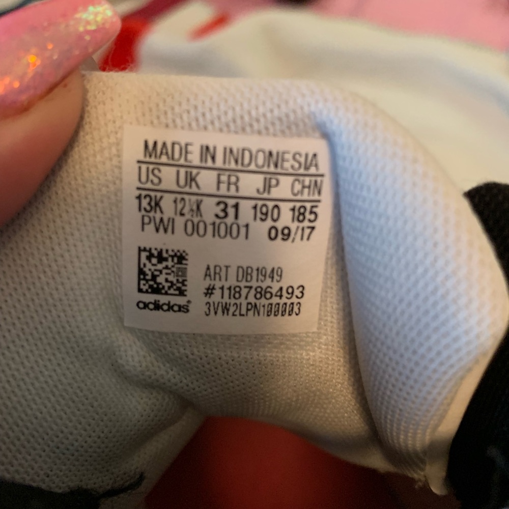 Adidas - Picture 3 of 3